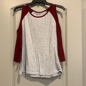 3/4 sleeve open shoulder tee